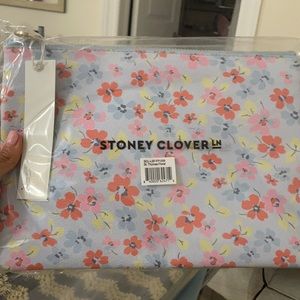 Stoney Clover large flat pouch in Thomas floral